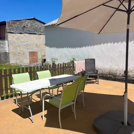 Alojamiento Rural En El Centro De Galicia 3* Dozon